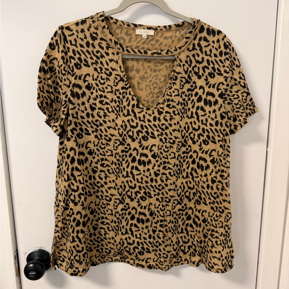 LA MIEL Leopard Print Short Sleeve Top - Tan and Black